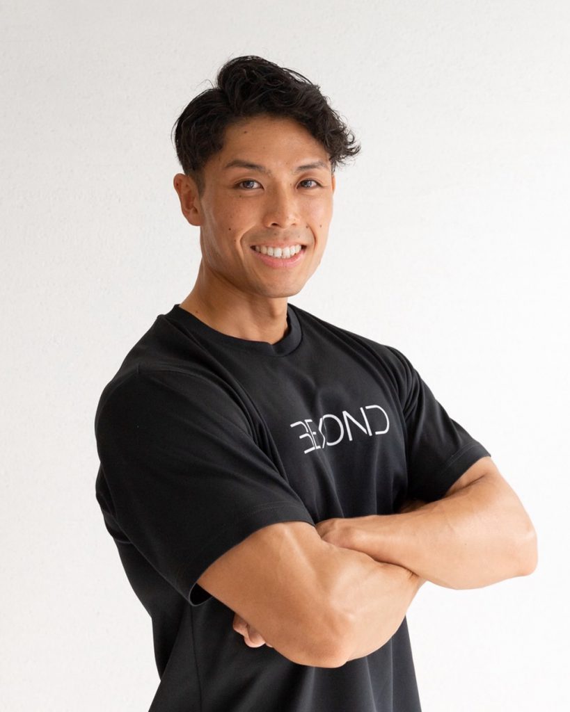 松谷　泰成